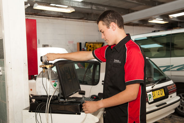 Air Conditioning Repairs and Servicing Air Conditioning Repairs and Servicing